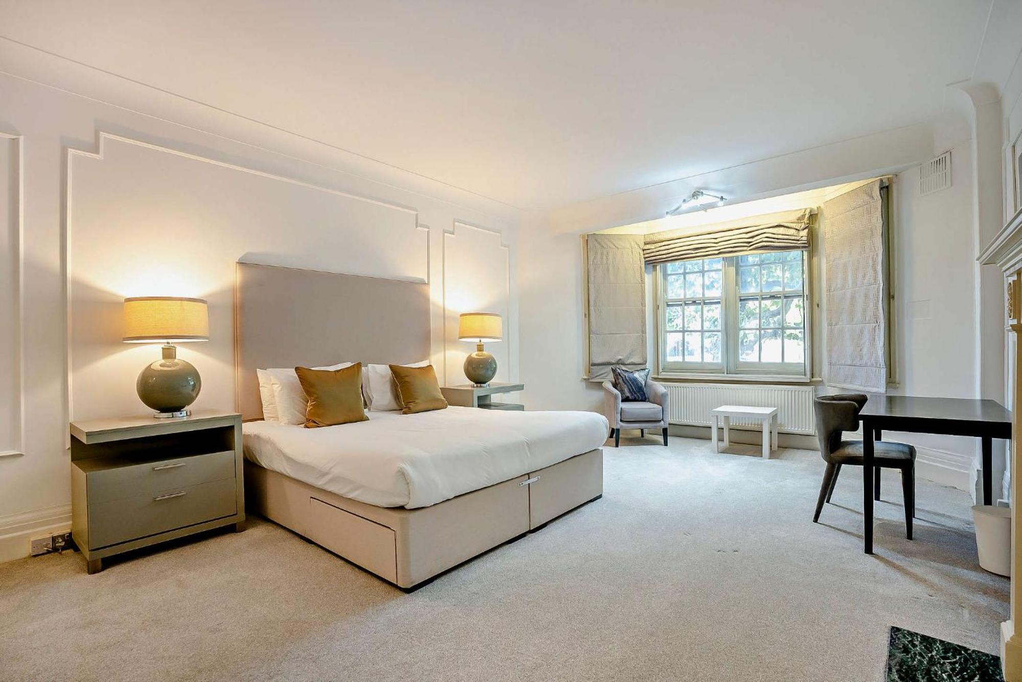 Strathmore Court Londra
