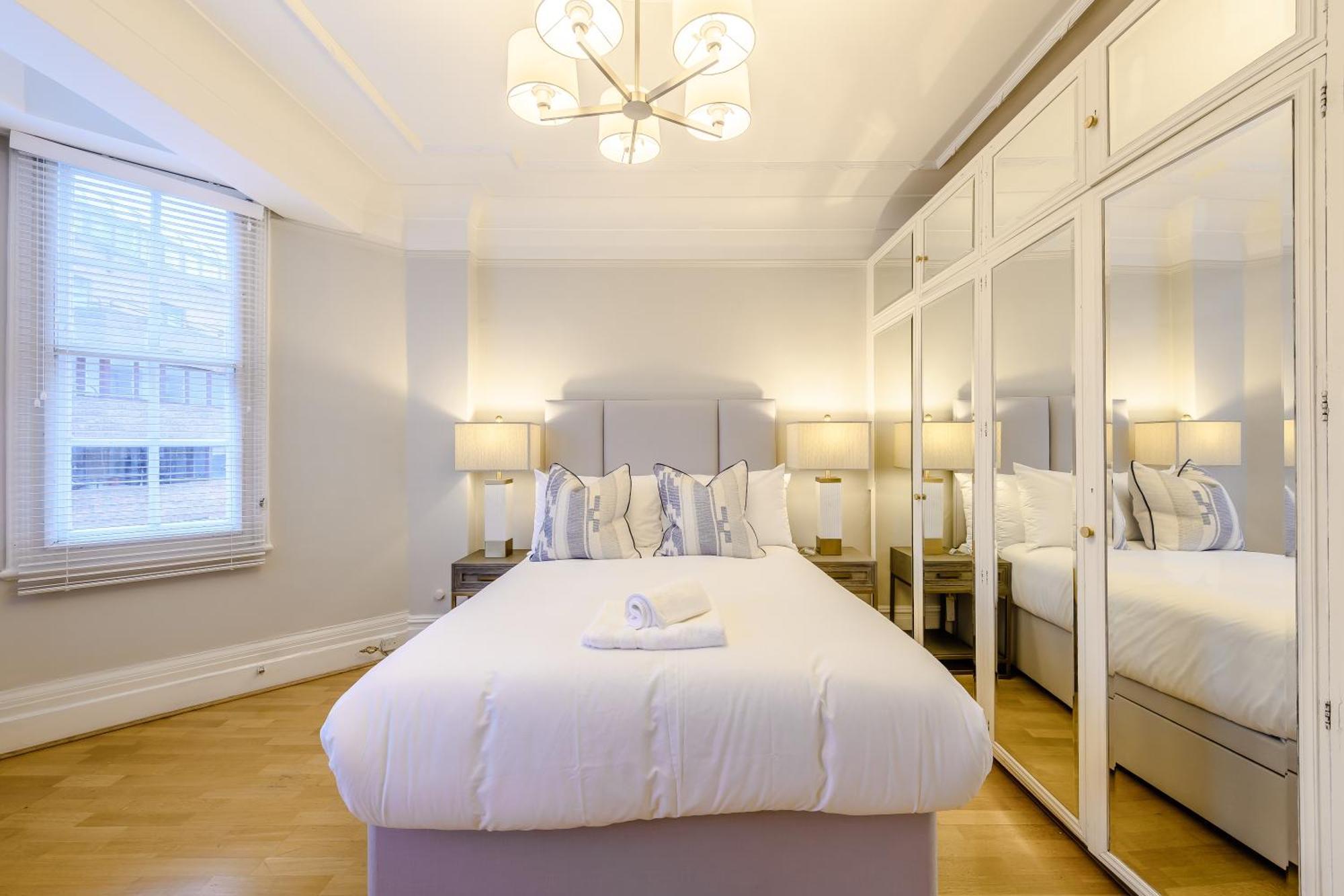 Strathmore Court Londra