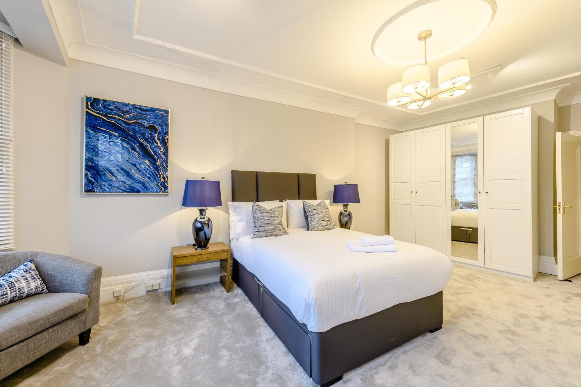 Strathmore Court Londra